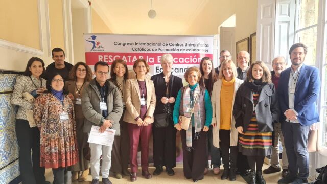 Participantes en el primer Congreso de Centros Universitarios Católicos de Educadores ‘Rescatar la Educación’