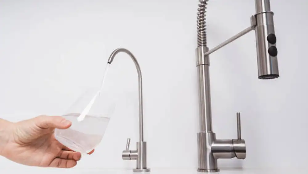 Grifo para filtrar el agua en casa