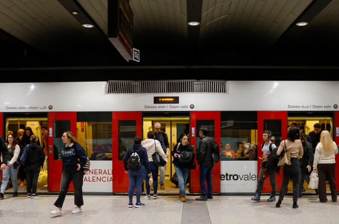 Las líneas 3, 5 y 9 de Metrovalencia entran en servicio más de un mes después de la dana