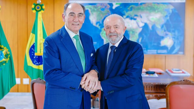 El presidente ejecutivo de Iberdrola, Ignacio Galán, con el presidente de Brasil, Luiz Inácio Lula da Silva