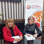Elena Briongos y Soledad Alegre durante la firma de convenio
