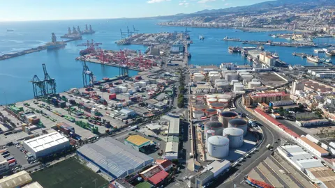 Multado con 250.000 euros el pesquero 'Marshal Krylov' por un vertido de 200 litros de fuel en el Puerto de Las Palmas