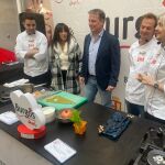 Borja Suárez junto con los chefs burgaleses