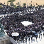 Manifestantes exigen que el presidente Yoon Suk Yeol dimita por su declaración de la ley marcial en Corea del Sur