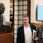 MADRID.-Patxi López cree que Óscar López es la oposición que "se merece" Ayuso y que sabrá contrarrestar muy bien sus "bulos