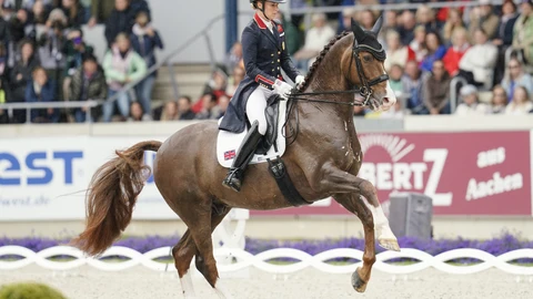 Hípica.- La triple campeona olímpica de doma clásica Charlotte Dujardin, sancionada un año por maltrato a un caballo
