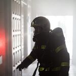 Un incendio en una vivienda de Carabanchel deja 13 personas intoxicadas, dos de ellas trasladadas al hospital