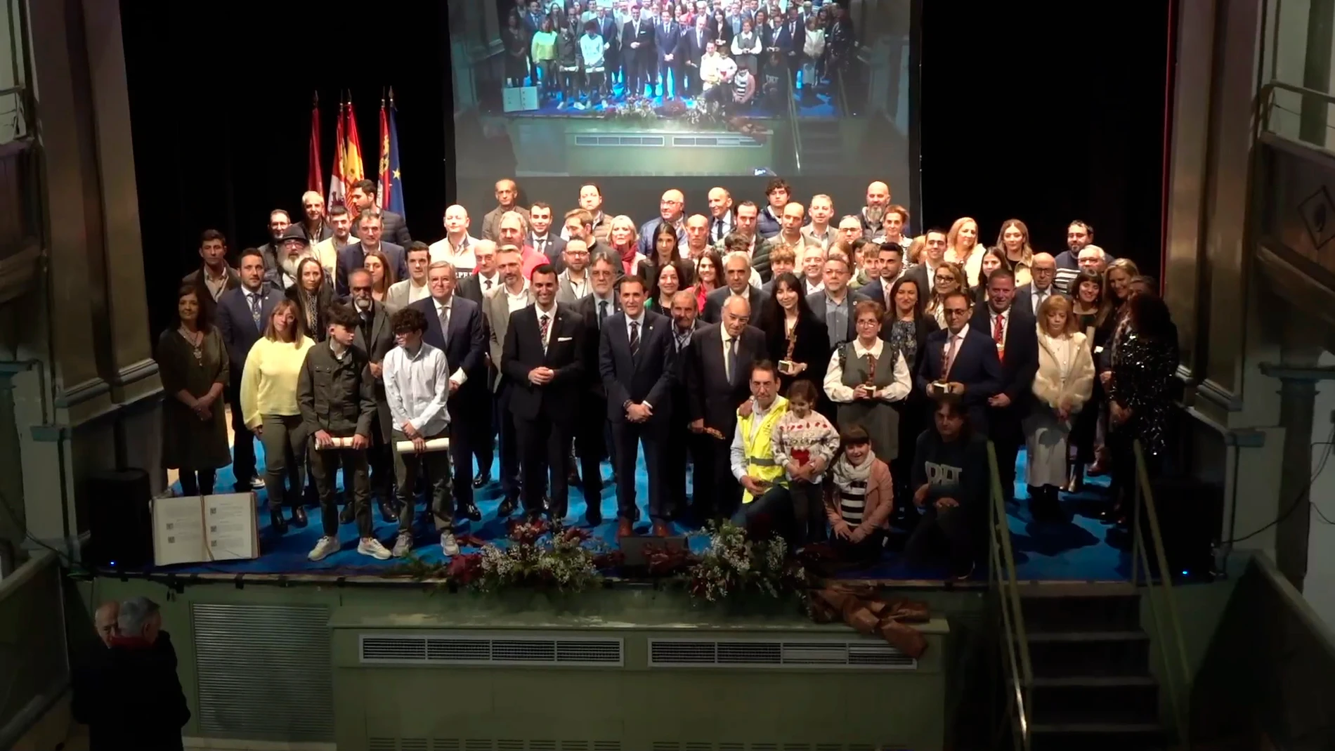 Medina de Rioseco homenajea la solidaridad en el Acto Institucional con motivo de la Constitución