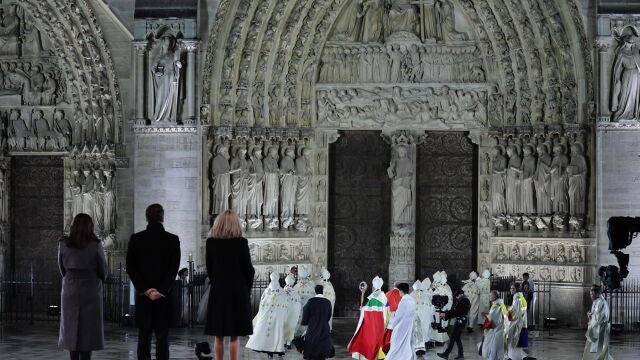 Official ceremony marks reopening of Notre-Dame Cathedral