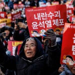 Corea del Sur.- La Fiscalía abre una investigación al presidente Yoon por traición al declarar la ley marcial