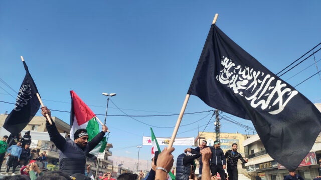 Cientos de refugiados regresan a Siria desde Líbano tras la caida de al Asad en Damasco