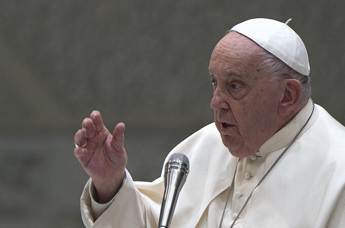 El Papa critica las guerras que "alimentan una economía armada"