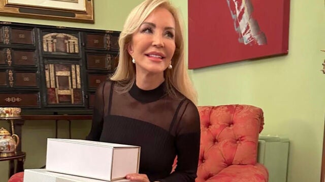 Carmen Lomana se adelanta a la Navidad.
