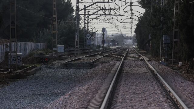 Renfe recupera Cercanías entre Valencia y Catarroja y programa entre ambas estaciones un tren cada 30 minutos