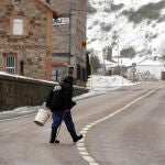 La Aemet avisa de fuertes heladas en Castilla y León mientras que la nieve podría seguir cayendo con menor intensidad en el norte de León y El Espinar (Segovia)