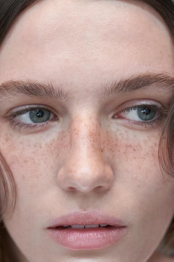 Lápiz para pecas artificiales de Zara