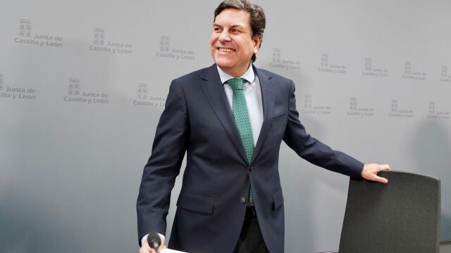 El consejero de Economía y Hacienda, Carlos Fernández Carriedo