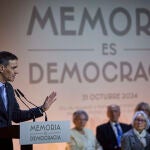 El presidente del Gobierno, Pedro Sánchez, preside el acto por el 'Día de Recuerdo y Homenaje a todas las víct