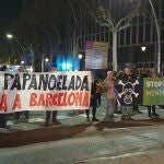 Unes 30 persones tallen la Gran Via de Barcelona contra la Papanoelada Motera segons la Urbana