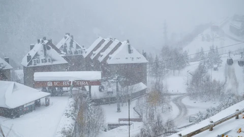 Las nevadas se reducen al Pirineo leridano en el inicio de una semana de frío en Cataluña