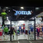 Los pantalones deportivos Joma con los que vas a triunfar allá donde vayas 