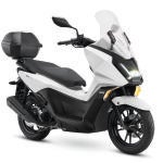 Kymco Sky Town 125 ABS: un scooter atractivo, ágil y muy asequible