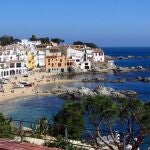 Hoteles catalanes critican que la Administración no informa a los viajeros sobre sus obligaciones