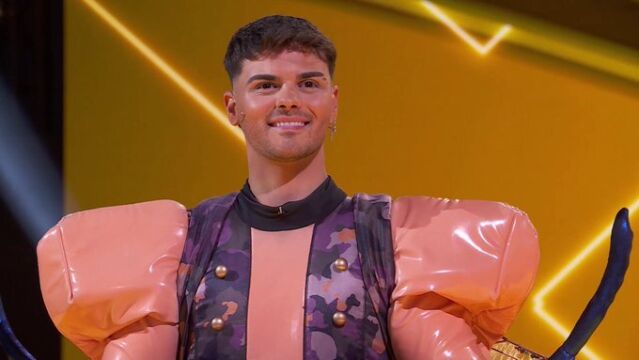Abraham Mateo arrasa en "Mask Singer 4" y se lleva la máscara dorada como Mosca
