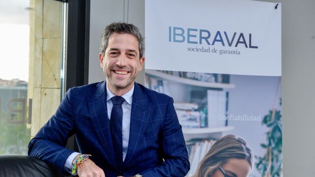 El presidente de Iberaval, César Pontviane, tras el Consejo de Administración