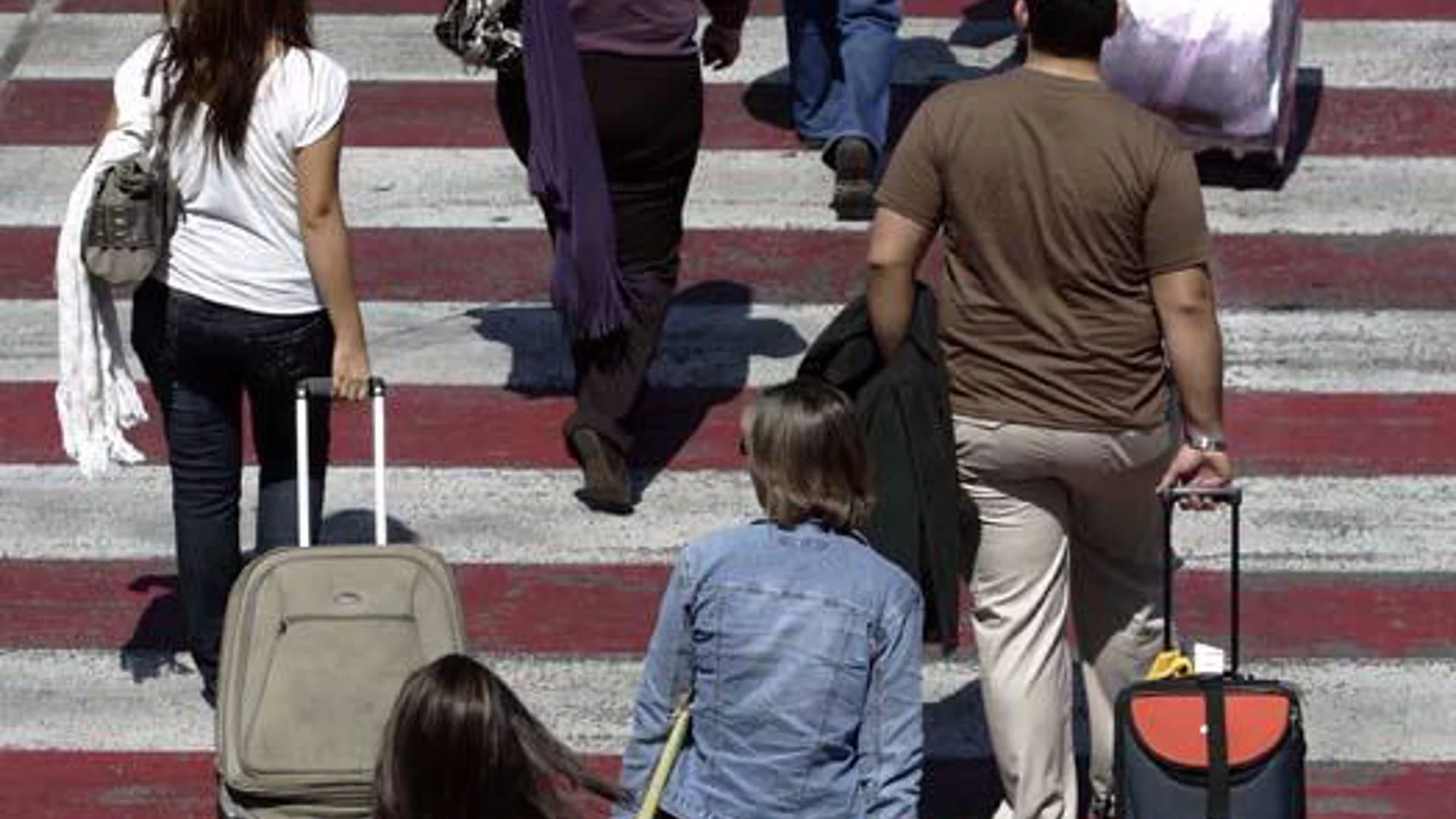 España tuvo en 2023 su segundo mayor saldo migratorio de la última década, con 642.296 más que llegaron a que se fueron