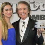 Raphael junto a su nieta Manuela en una imagen de Alejandra Martos
