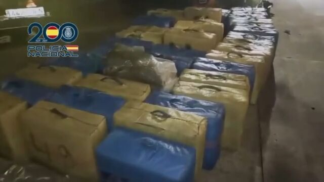 La Policía acaba con el 'centro de reuniones' de unos narcos franceses: un chalet que servía de "guardería"