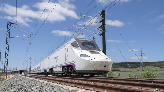 MADRID.-Renfe pone en circulación este domingo dos servicios Avlo más en el corredor Galicia-Zamora-Madrid