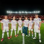 El cantante Saiko diseña la cuarta equipación del Granada 