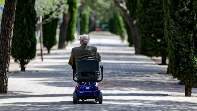 Cataluña acumula más de un año de retraso en valorar los grados de dependencia