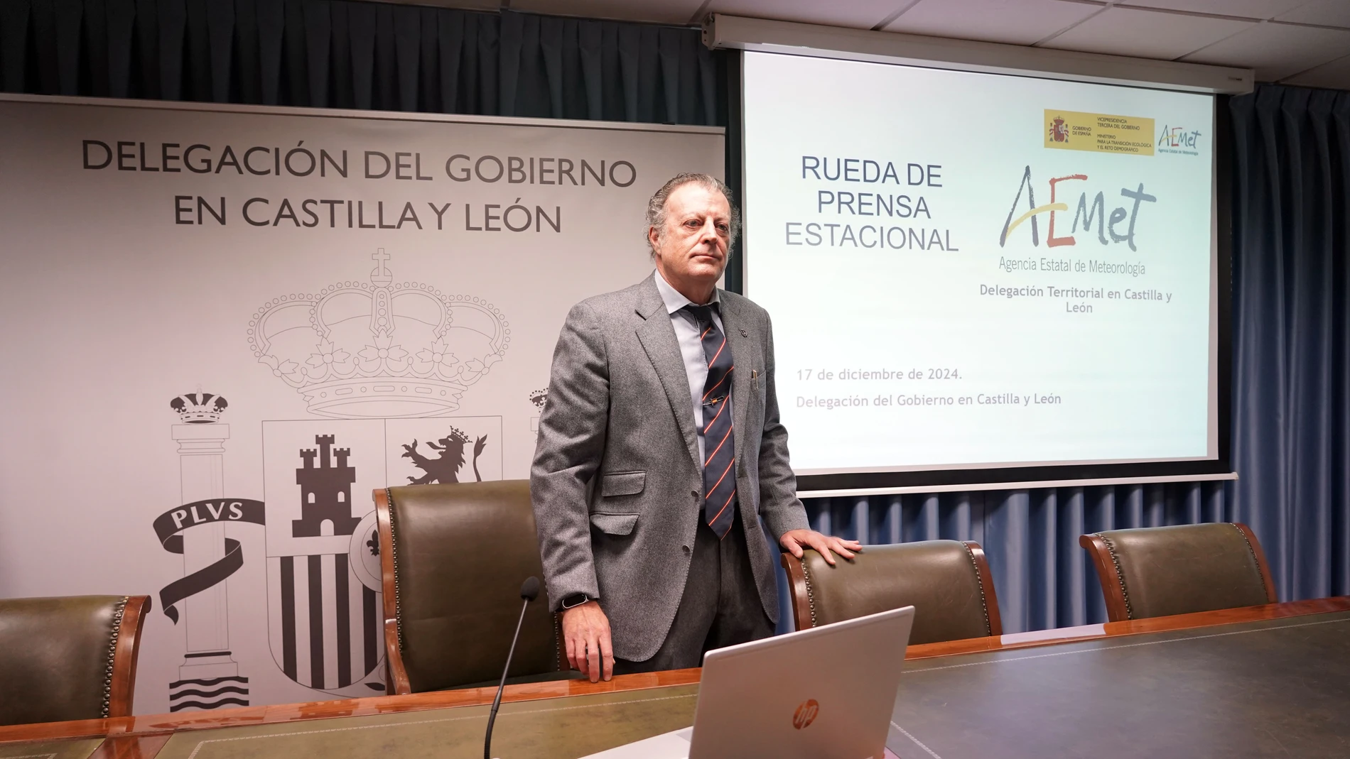 El delegado de la AEMET en Castilla y León, Manuel Mora, informa a cerca del resumen climático del otoño y del balance del año hidrológico 2023-2024, además de realizar un avance de la predicción para las navidades y una predicción estacional para el invierno.