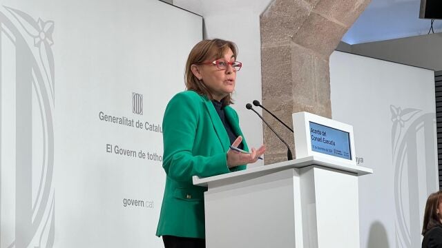 Paneque ve "positivas" las reuniones del PSOE con Puigdemont para avanzar en los PGE