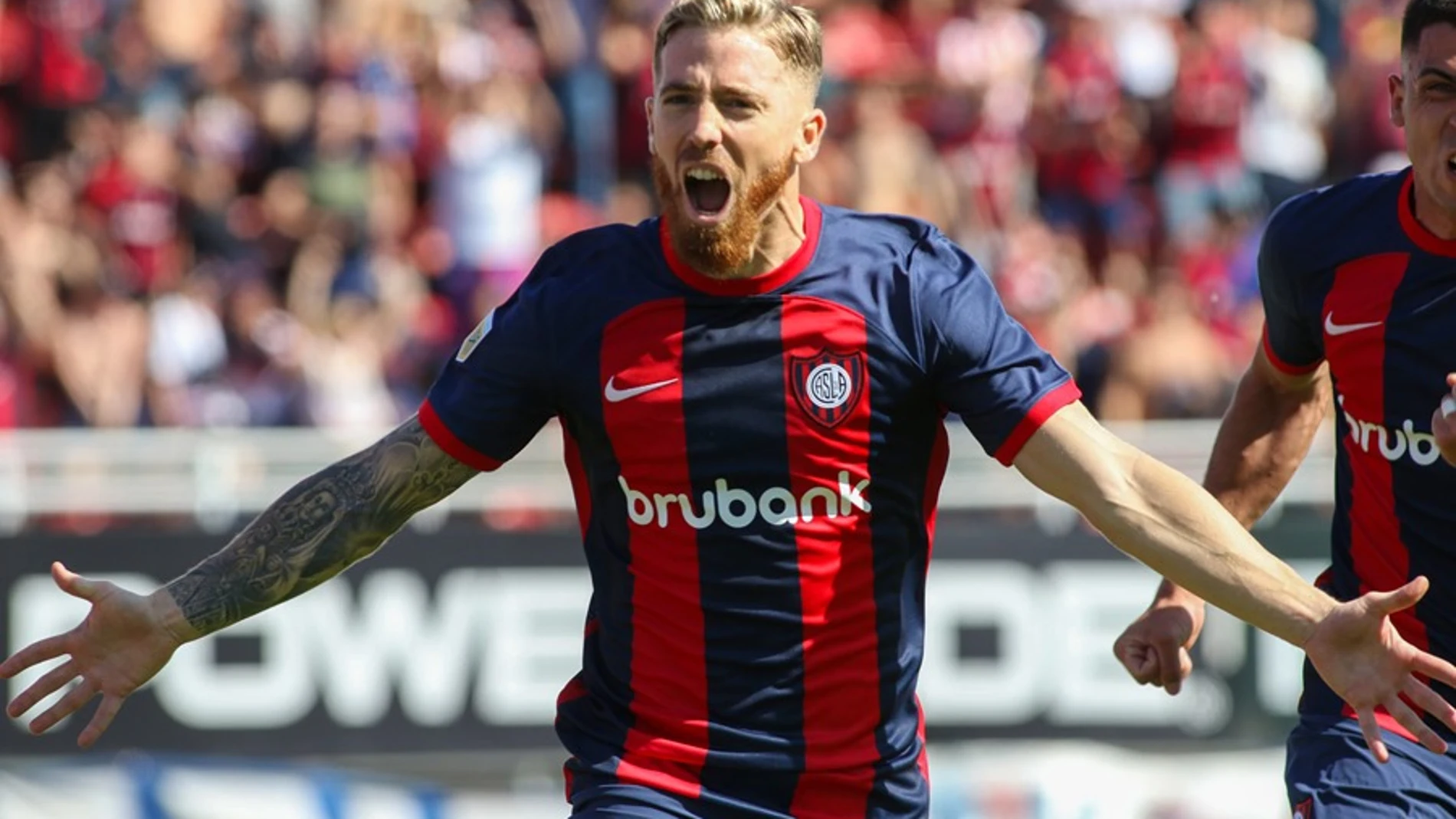 Iker Muniain con San Lorenzo