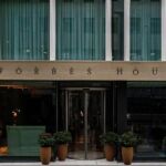 Fachada del edificio 'Forbes House' en Madrid