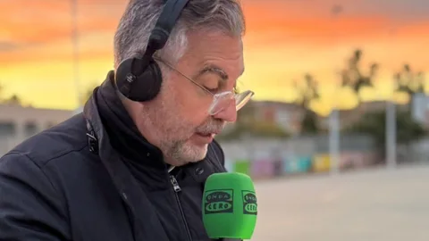 Carlos Alsina vuelve a la zona cero de la DANA con un especial de "Más de uno" en Nochebuena
