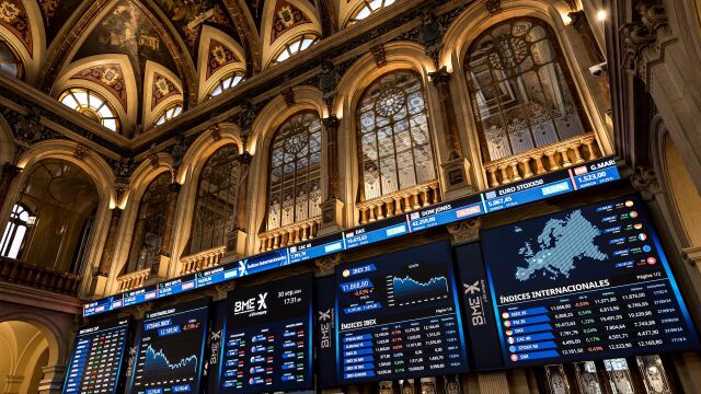 Economía/Bolsa.- El Ibex 35 agudiza su caída en la media sesión (-1,84%) y pugna por mantener los 11.400 enteros