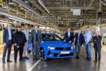 John Elkann (Stellantis) confirma la viabilidad futura de la planta Opel de Alemania