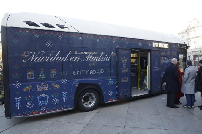 El autobús de la Navidad de EMT Madrid recogerá las cartas de los Reyes Magos 