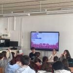 Adoctrinamiento a niños en un colegio de Barcelona: "El problema de la vivienda viene del capitalismo, queremos vivienda gratis"