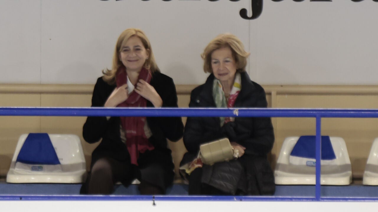 Pablo Urdangarin recibe la visita de la Reina Sofía: su encuentro en un  partido de balonmano