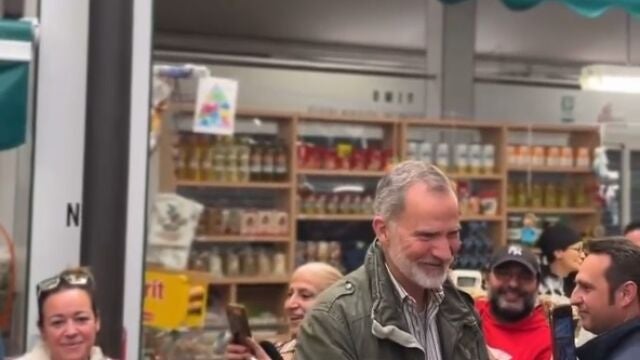 Los Reyes y sus hijas realizan una visita privada sorpresa a Catarroja (Valencia), a 22 de diciembre de 2024.