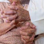 Un biólogo explica los hábitos ''extraños'' pero efectivos de las personas que viven más de 100 años 