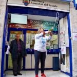 Celebración en la administración de la calle Lencería de Valladolid donde ha tocado el segundo premio