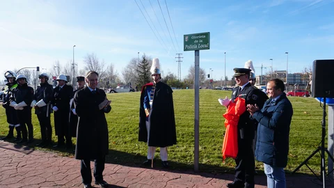 Inauguración de la nueva glorieta en Salamanca dedicada a la policía municipal