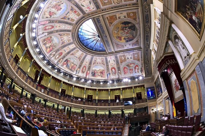  Vista general del pleno del Congreso de los Diputados,que se celebra este jueves en Madrid. 